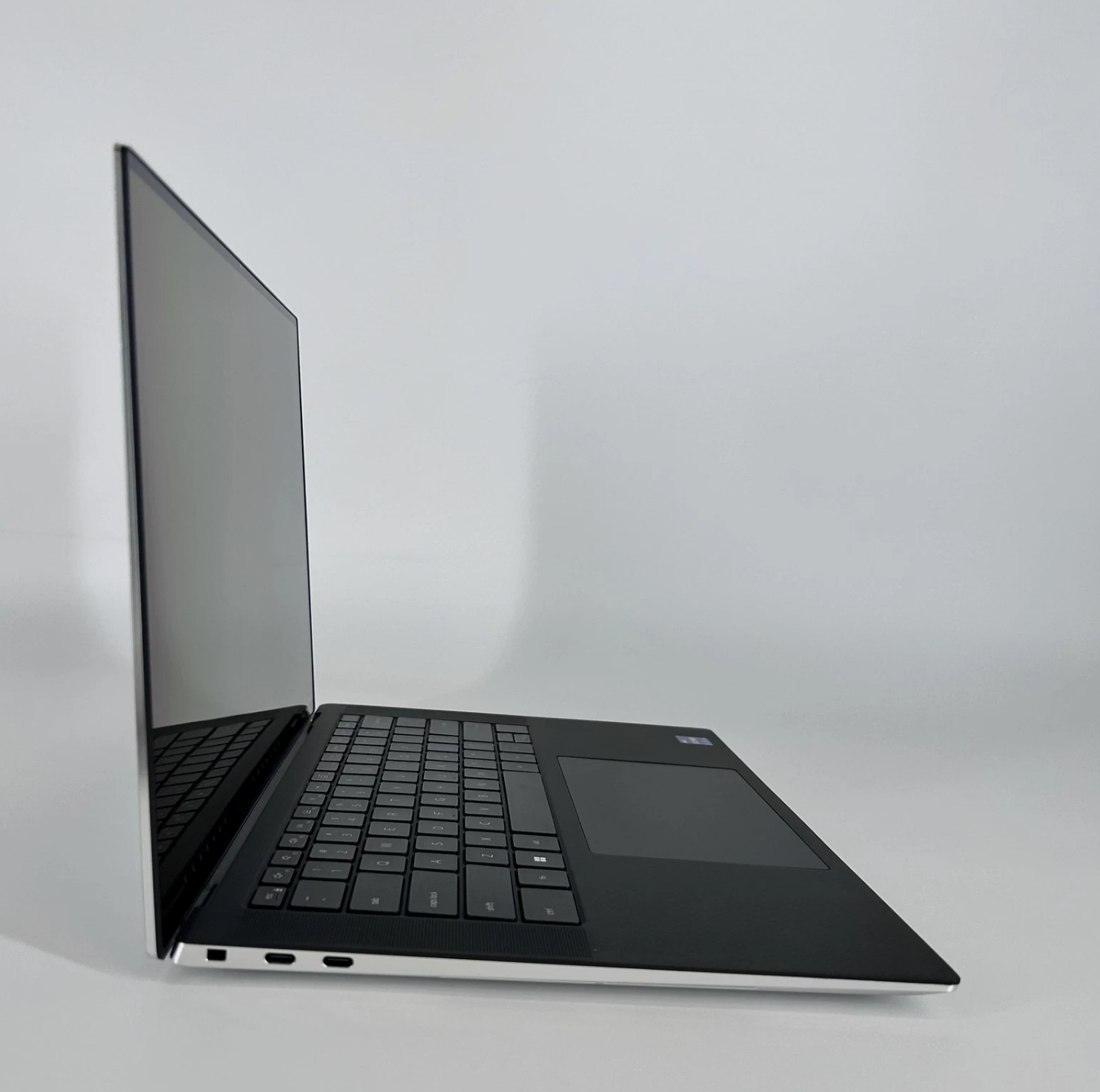 Dell 15.6" XPS Gaming Laptop CAD AI Intel Core i9 4K TouchScreen 32GB RAM 1TB SSD Nvidia RTX Ti 4GB